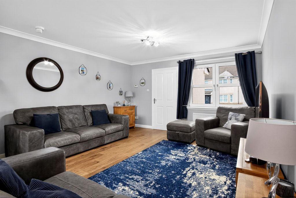 Property photo 2 of 23