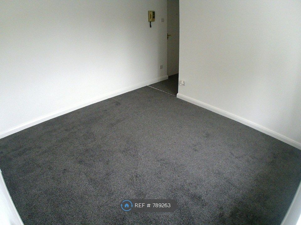 Property photo 2 of 22 Lounge