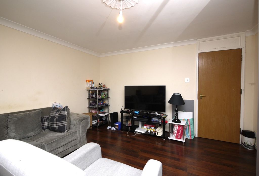 Property photo 3 of 6 3940756