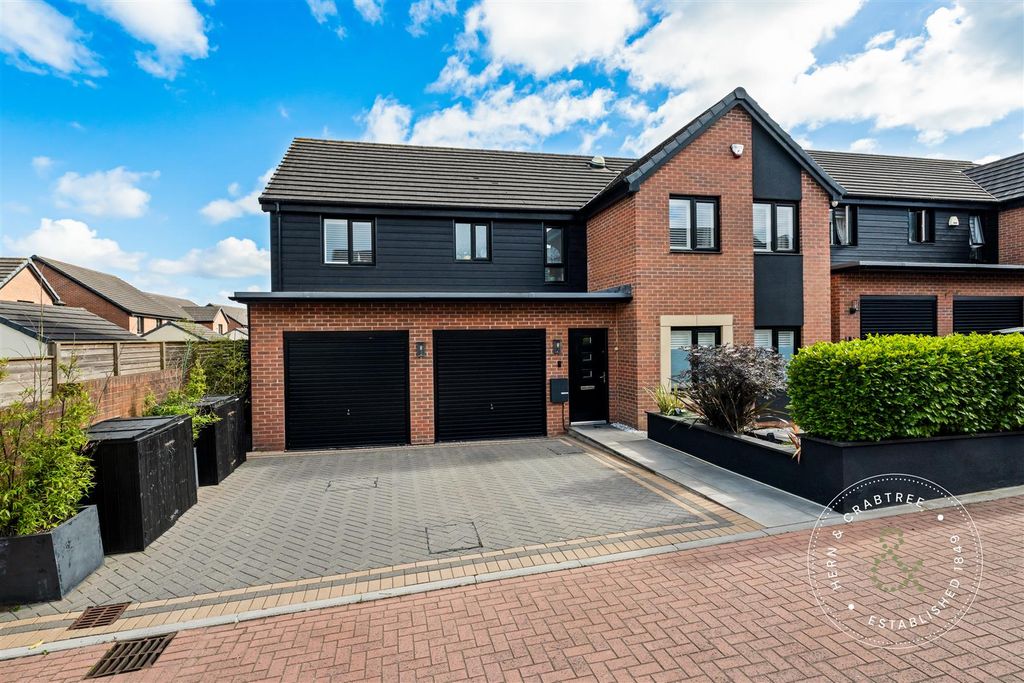Property photo 1 of 51 Rhodfa Front Ext (4).Jpg
