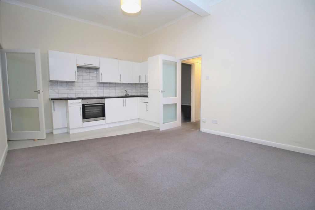 Property photo 2 of 12 31