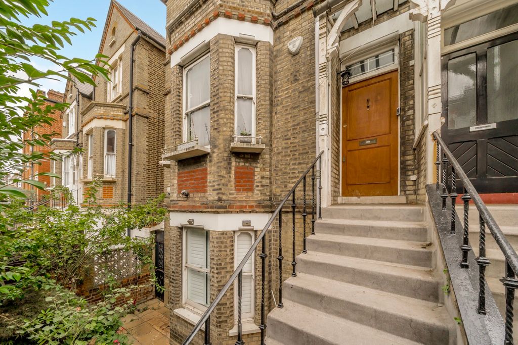 Property photo 2 of 14