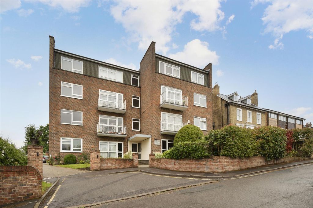 Property photo 1 of 19 7 Hayes Court -1.Jpg