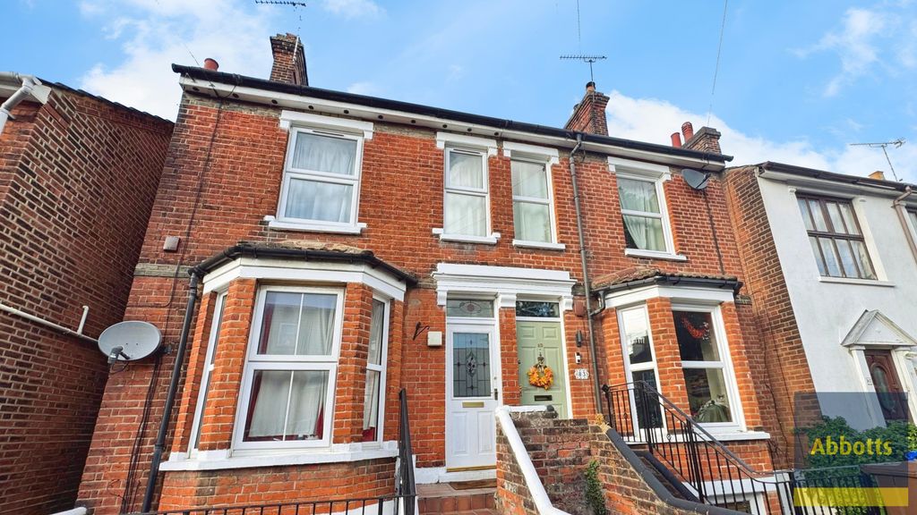 Property photo 1 of 8