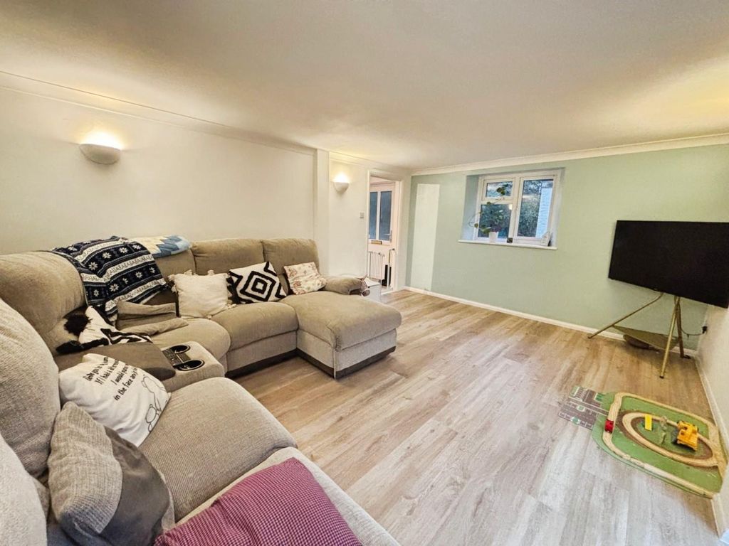 Property photo 3 of 15 10823B05-Img_2465.Jpeg