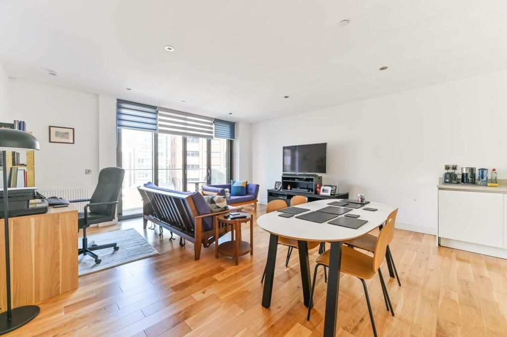 Property photo 3 of 12