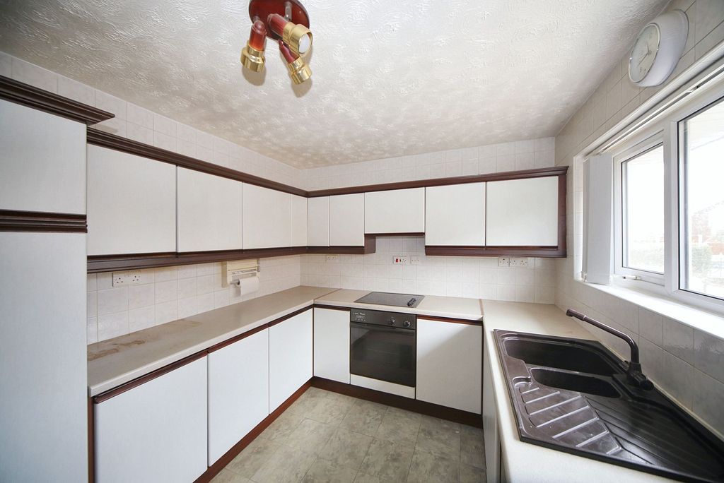 Property photo 3 of 22