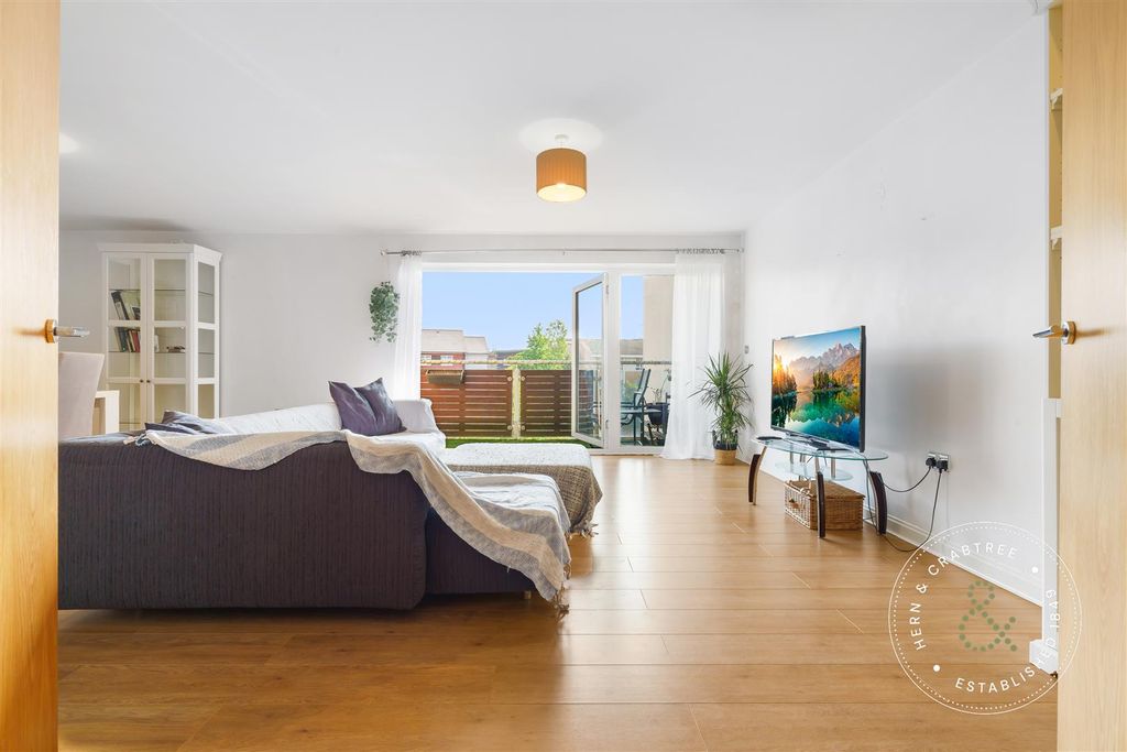 Property photo 2 of 37 Untitled-13.Jpg