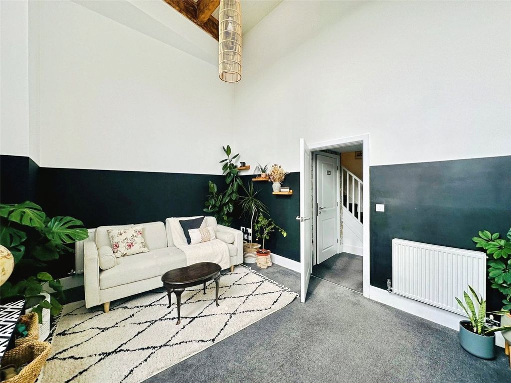 Property photo 1 of 10 Living Room