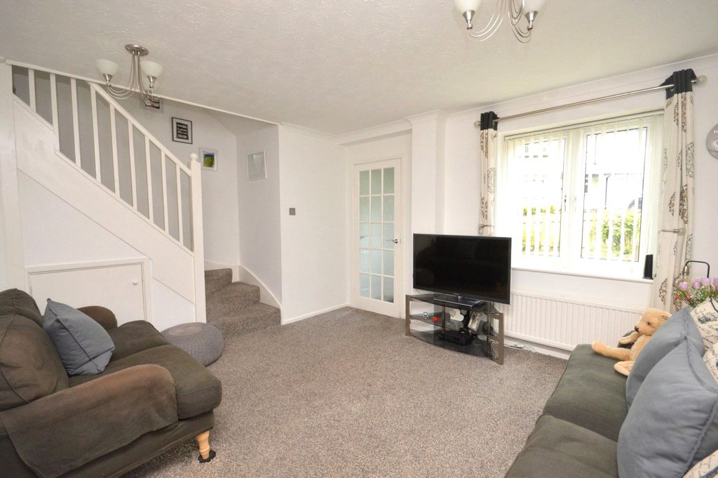 Property photo 3 of 15 Living Room