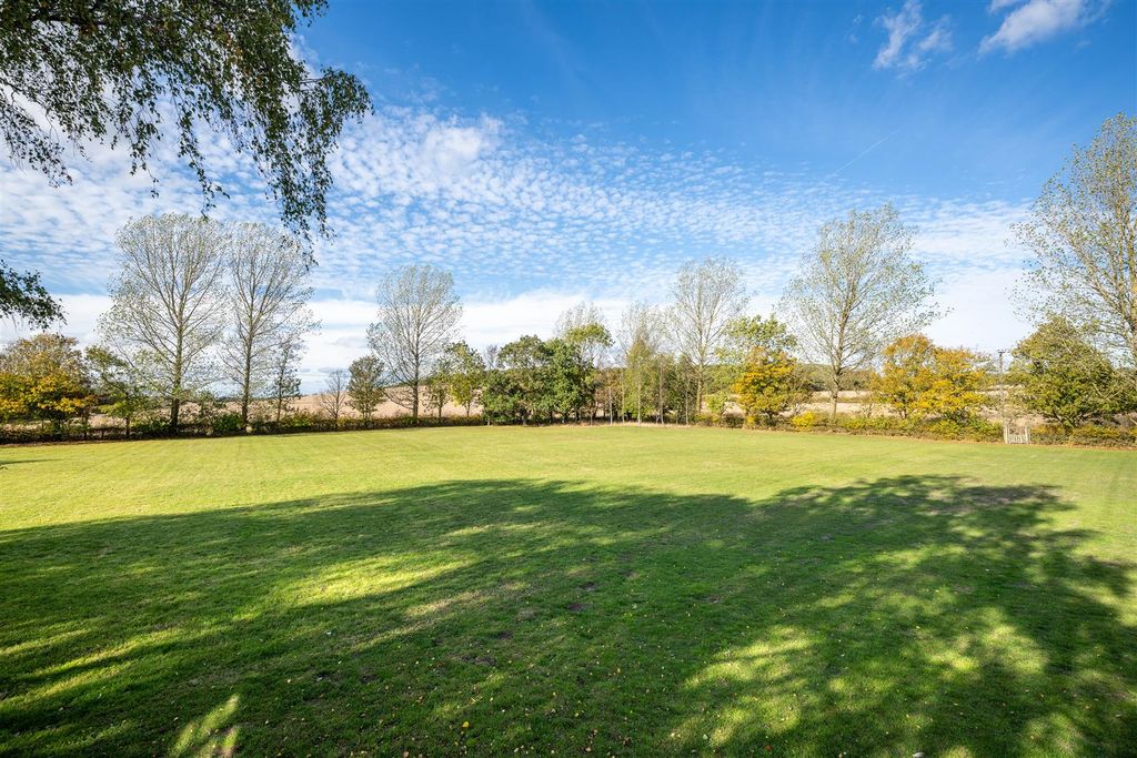 Property photo 2 of 29 261015 - Fajara House, Great Staughton - 08.Jpg