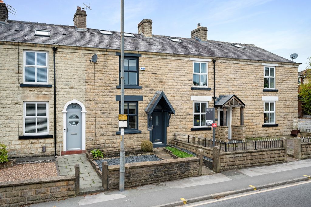 Property photo 2 of 37 4591074