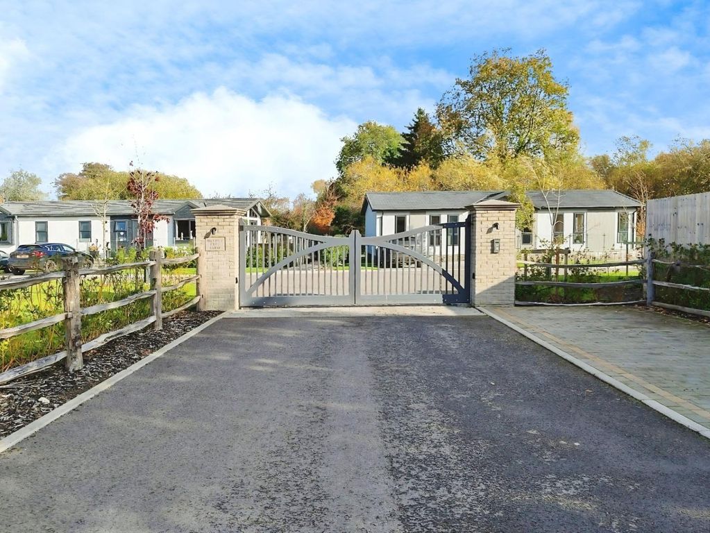 Property photo 2 of 21 Gate Shot.Jpg