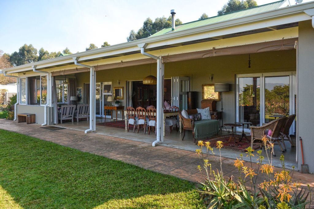 Property photo 2 of 42