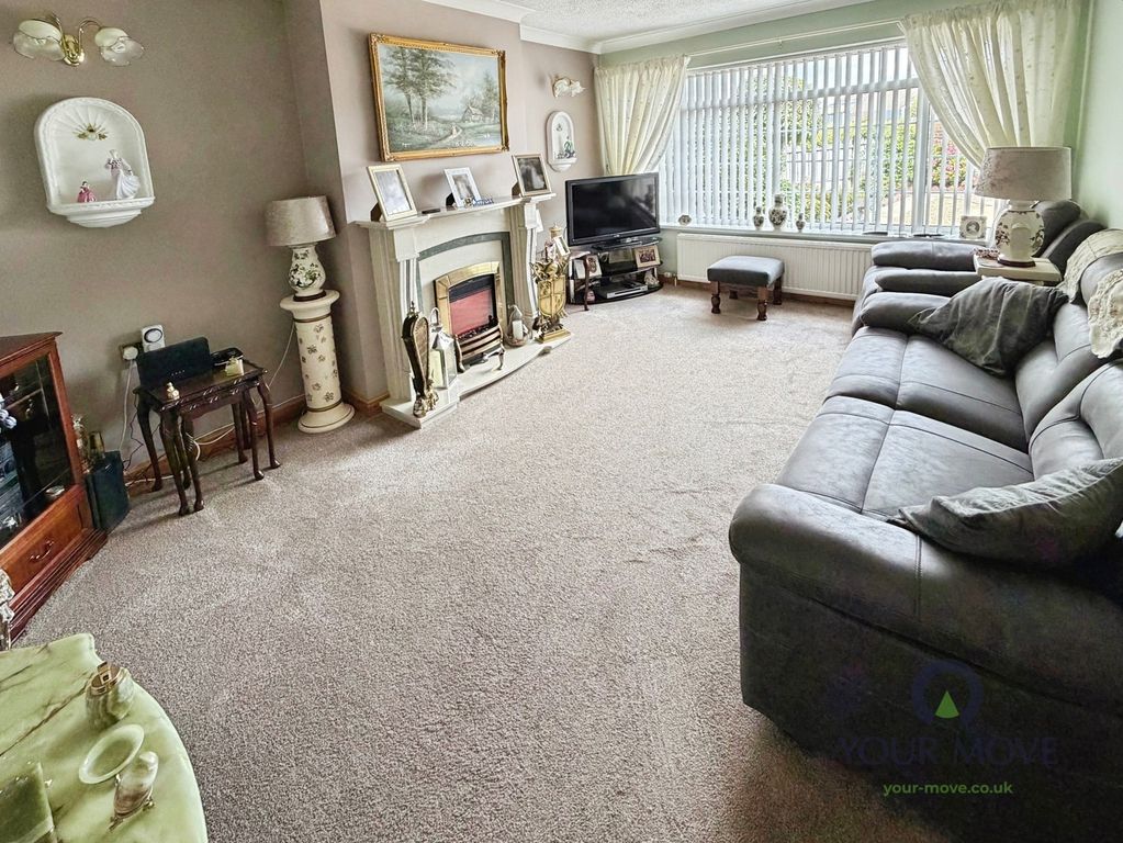 Property photo 2 of 19 Lounge