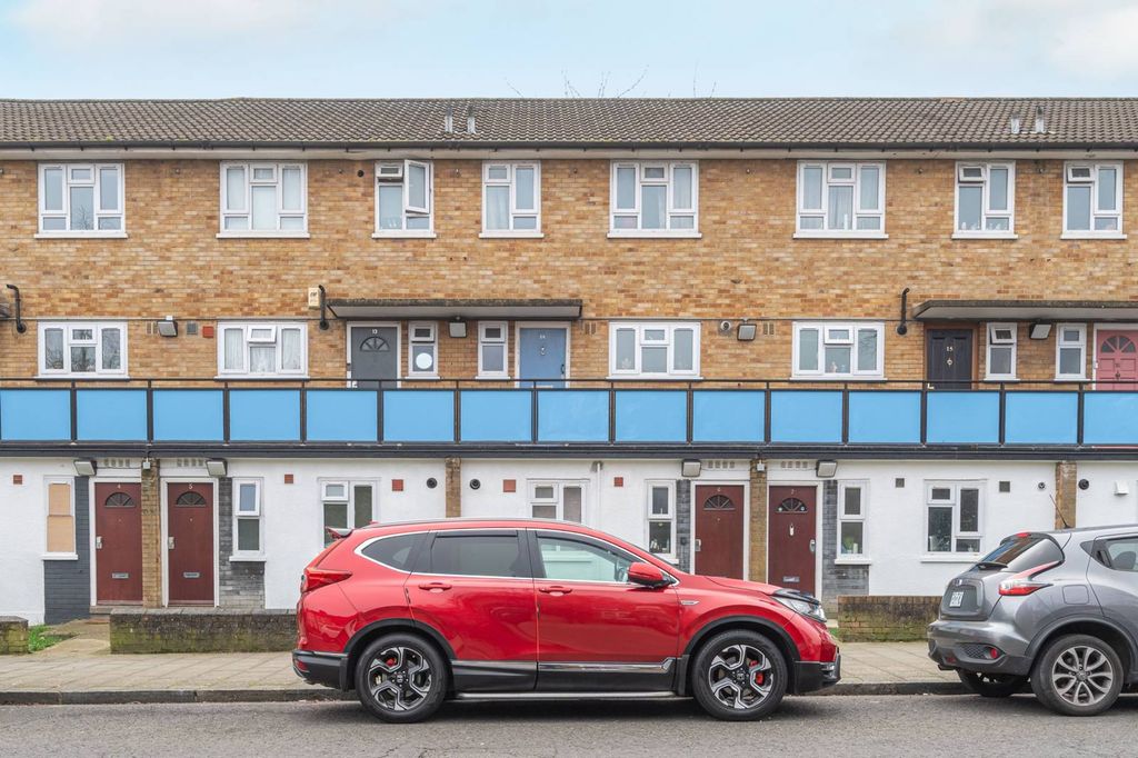 Property photo 1 of 9