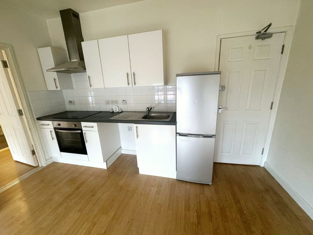 Property photo 3 of 5 Living Room