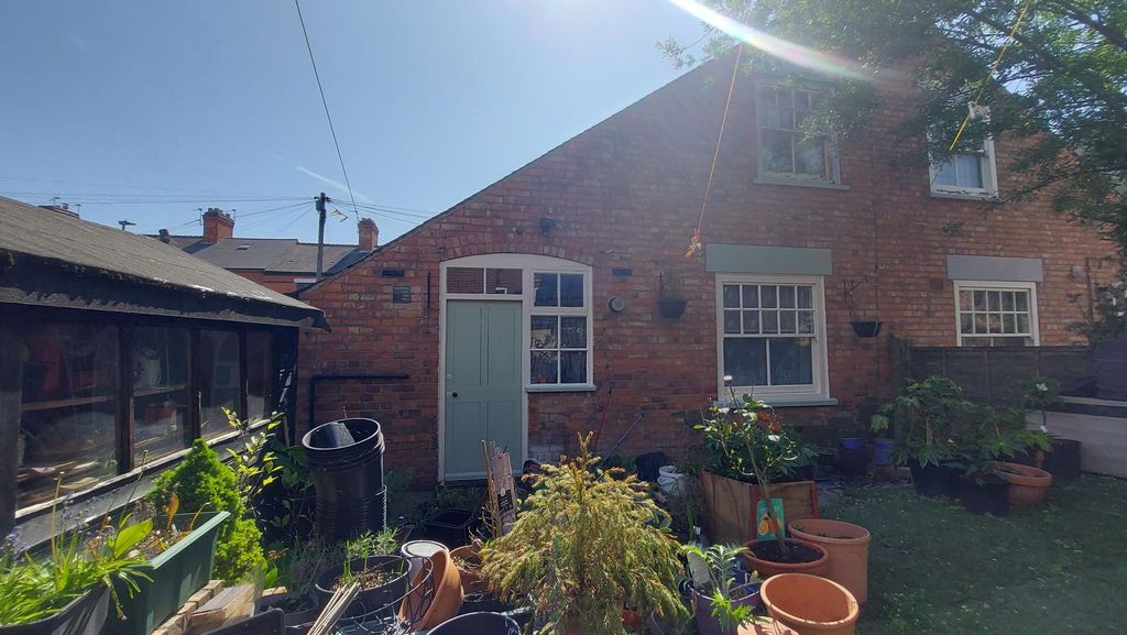 Property photo 1 of 11 Garden