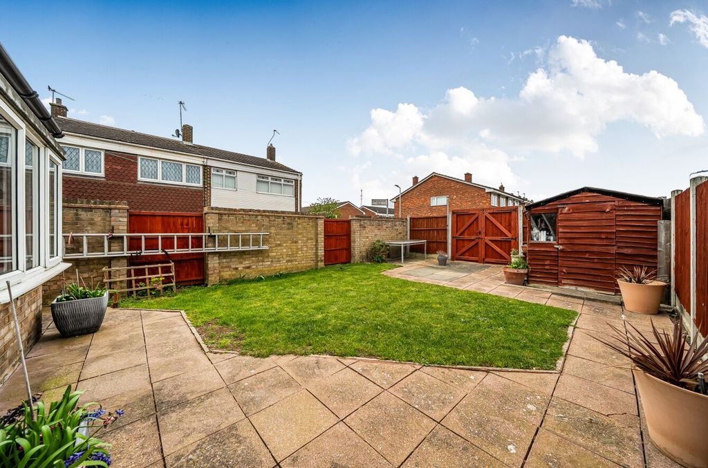 Property photo 2 of 12