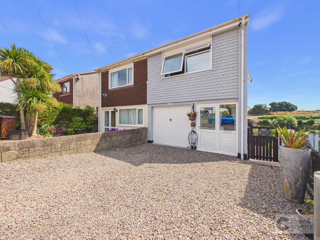 Property photo 2 of 35