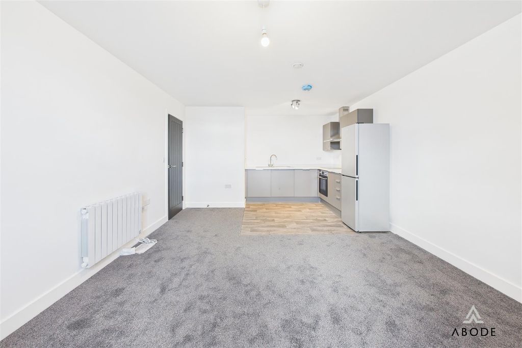 Property photo 2 of 11 Cam02544G0-Pr0256-Still009.Jpg