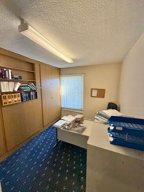 Property photo 3 of 10 Photo 3