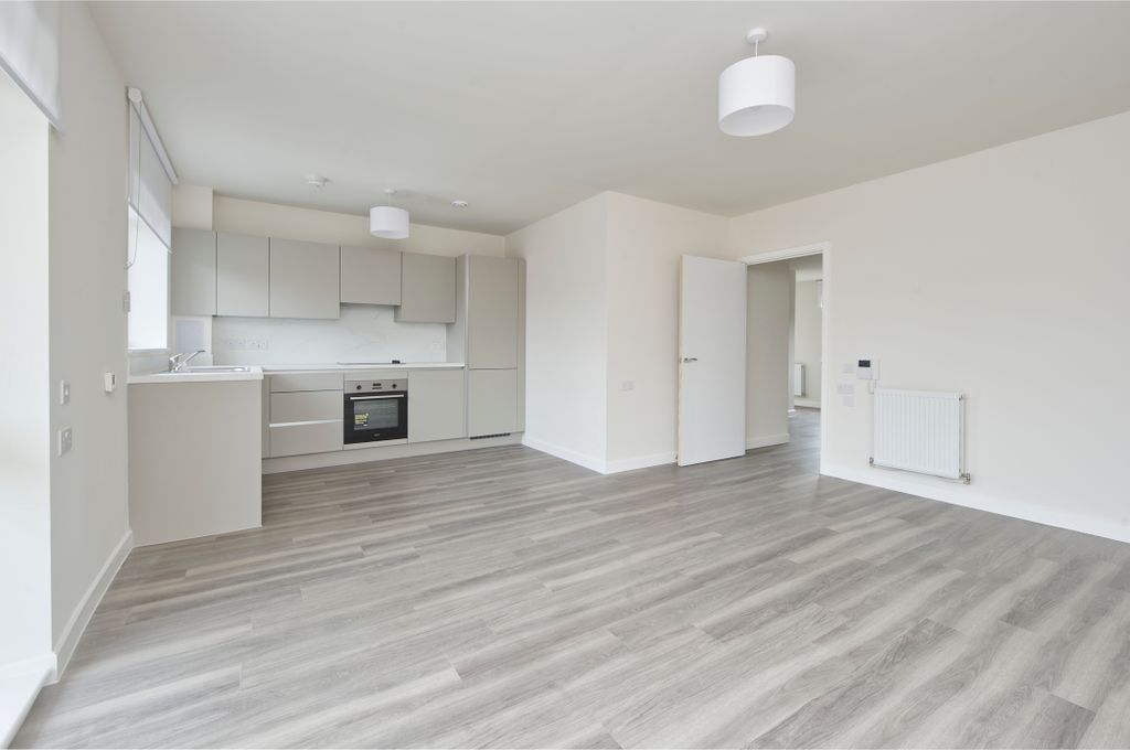 Property photo 3 of 12 Flat 10 Snowdrop Hse-5006