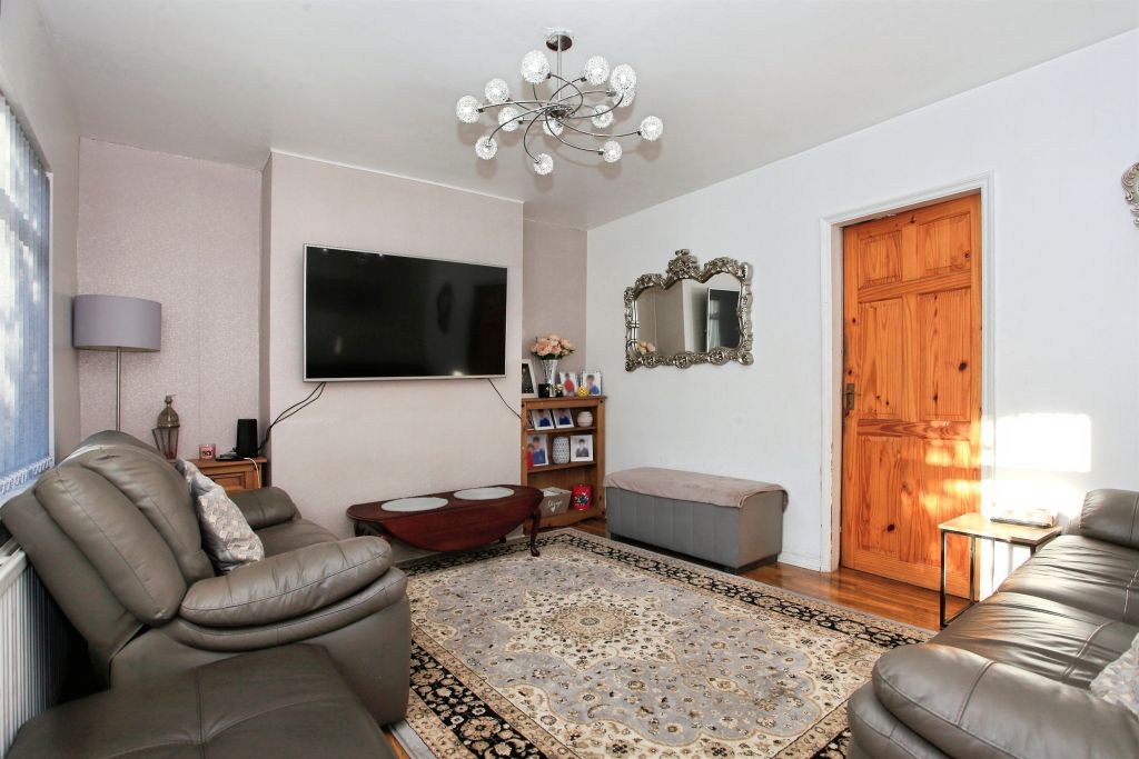 Property photo 3 of 17