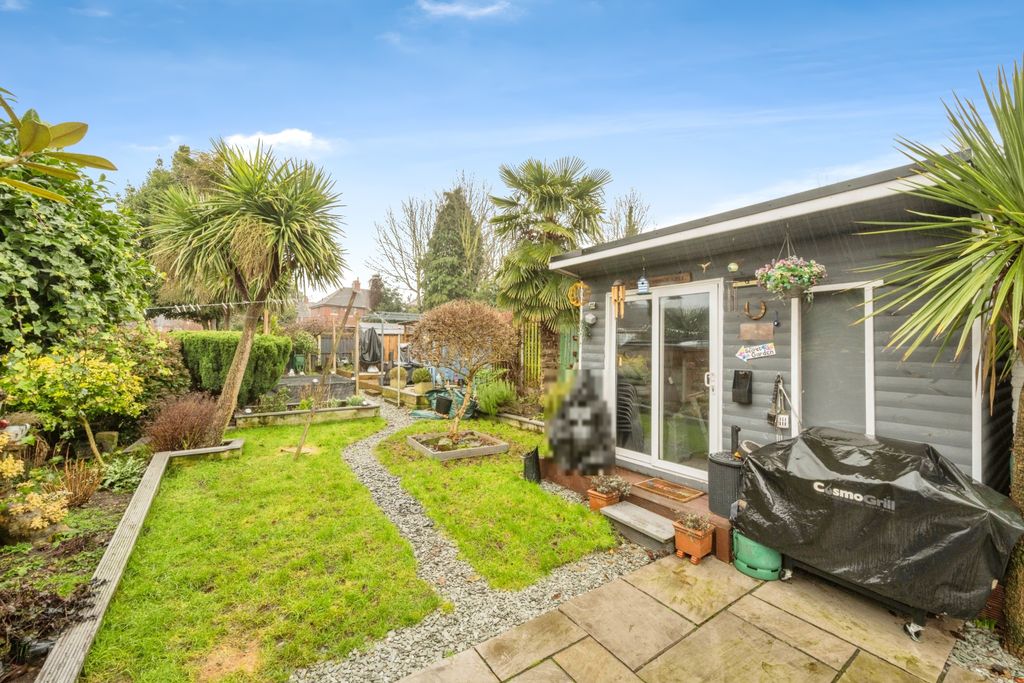 Property photo 2 of 25 21