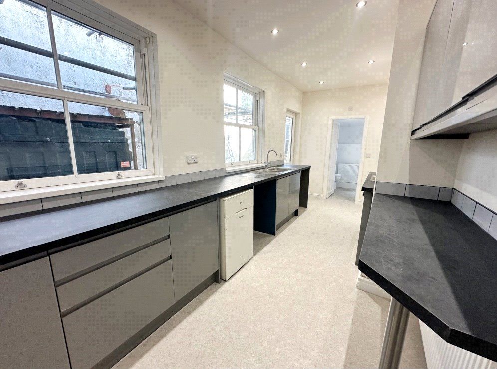 Property photo 1 of 14 Picture No. 05