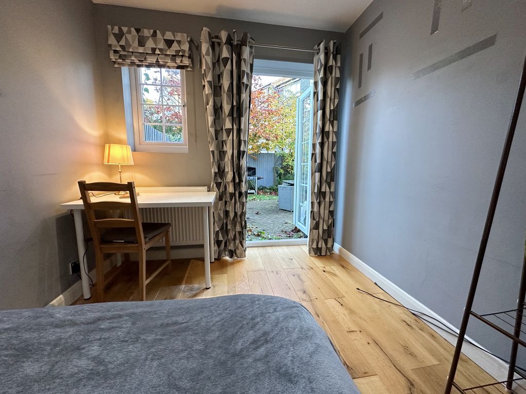 Property photo 2 of 3