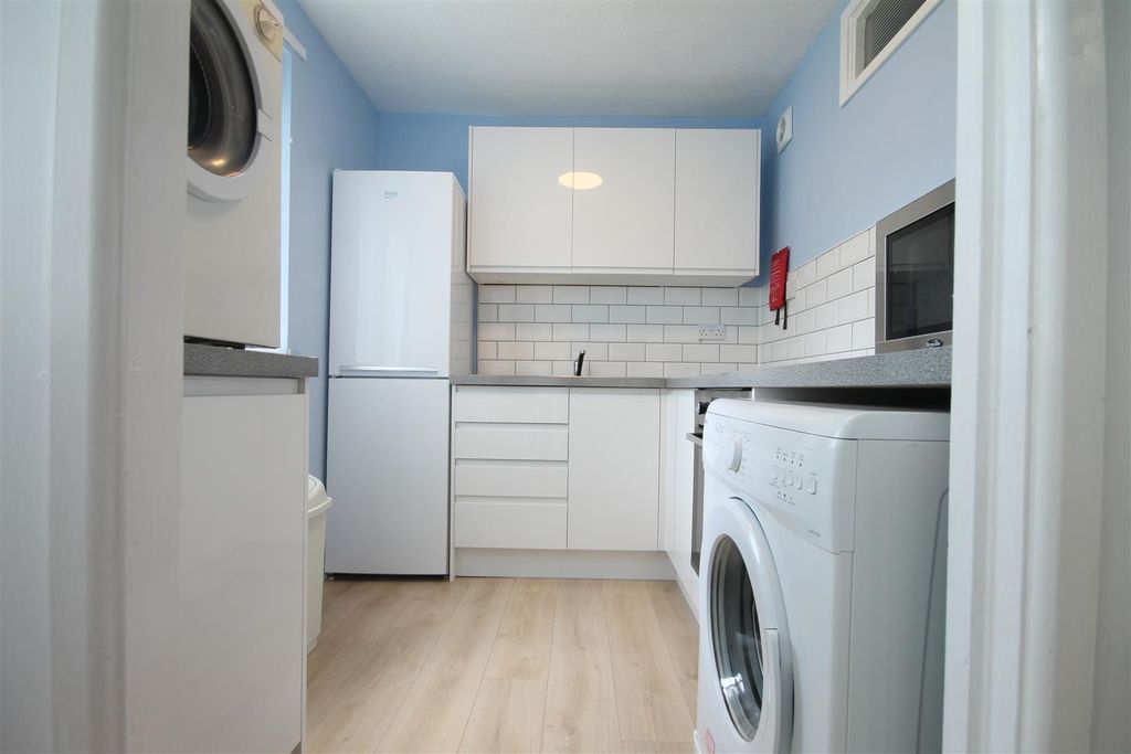 Property photo 3 of 6 3.Jpg