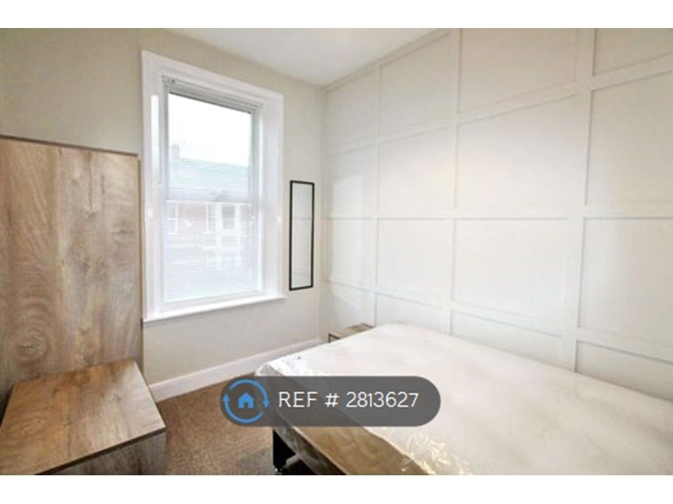 Property photo 3 of 10 Bedroom