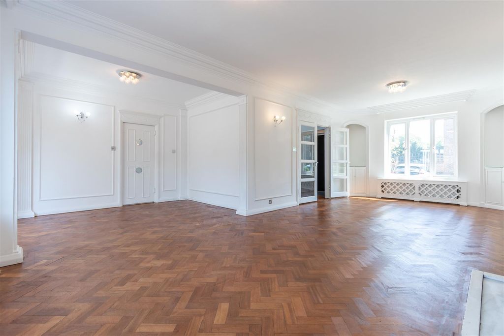 Property photo 2 of 12 Lounge-Diner (1 Of 1).Jpg