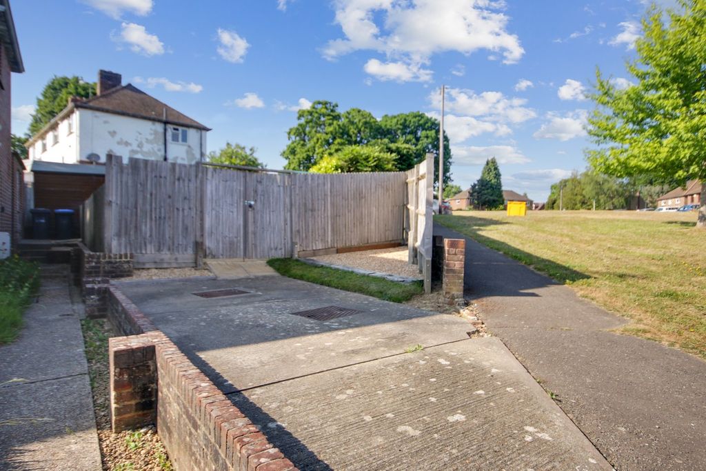Additional image 13 of 1 bed maisonette for saleElizabeth Crescent, East Grinstead RH19