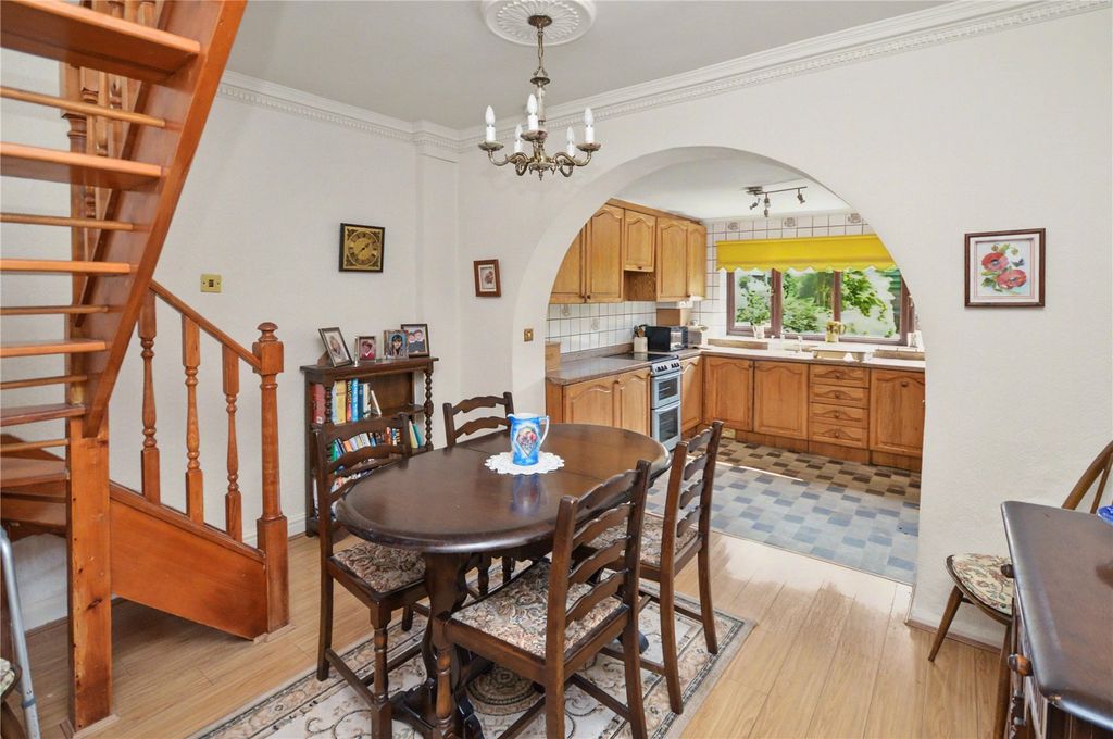 Property photo 3 of 16 Picture 3