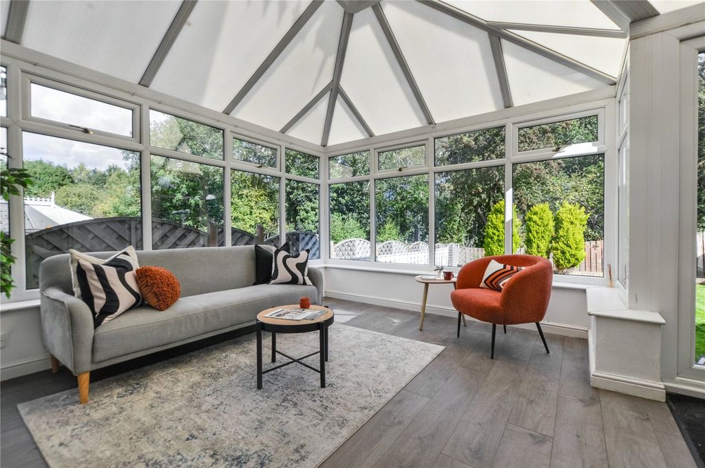 Property photo 2 of 23 Picture No. 29