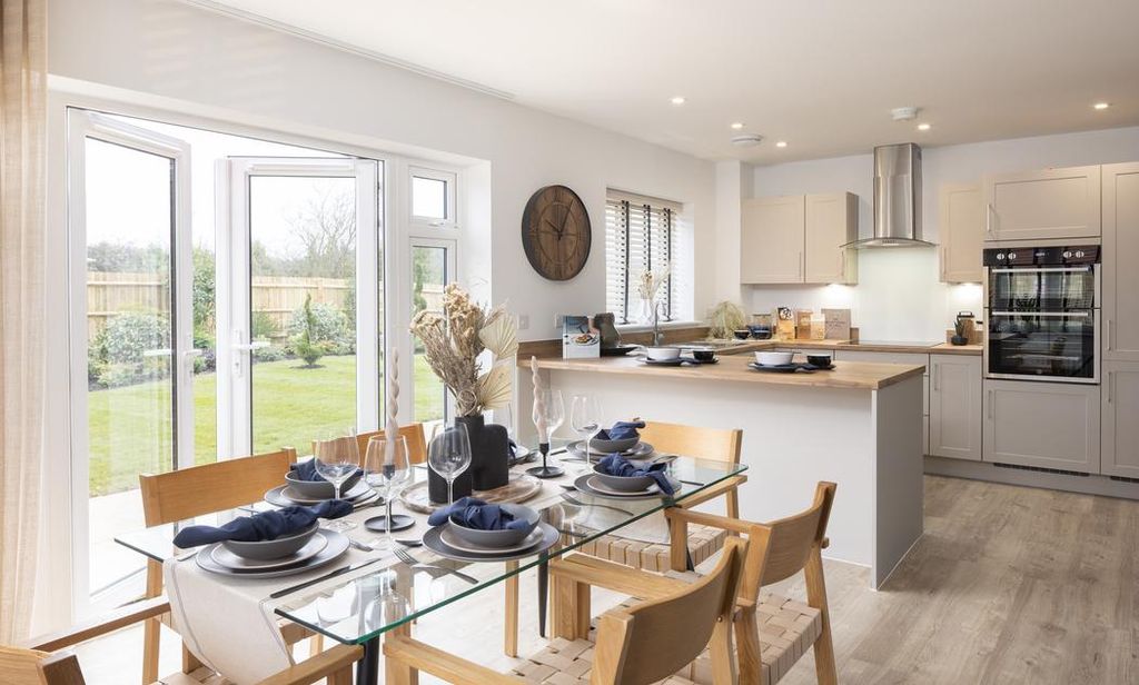 Property photo 3 of 8 Dandara - Zoopla -