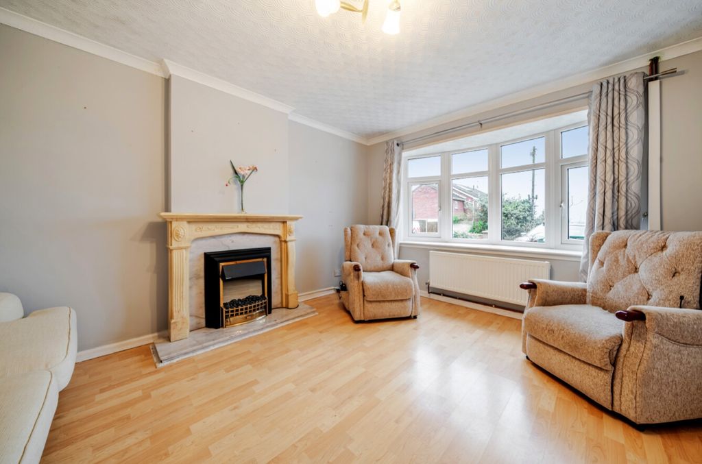 Property photo 3 of 9 1395190-9-694A7Cfd8F7F6