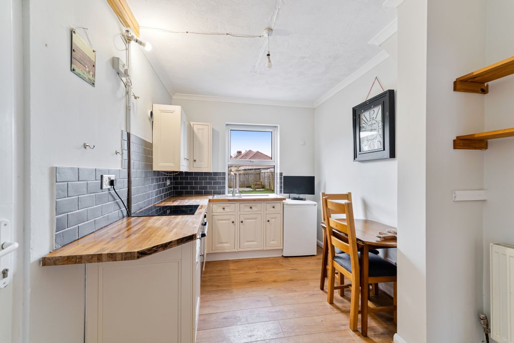 Property photo 3 of 27 Gallery