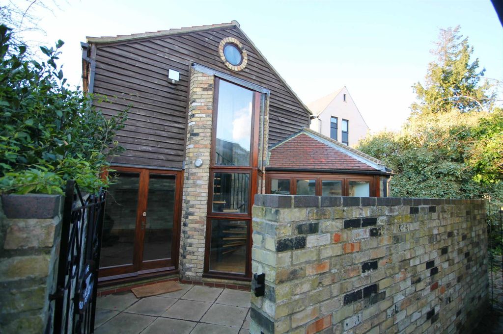 Property photo 1 of 11 CM.Jpg