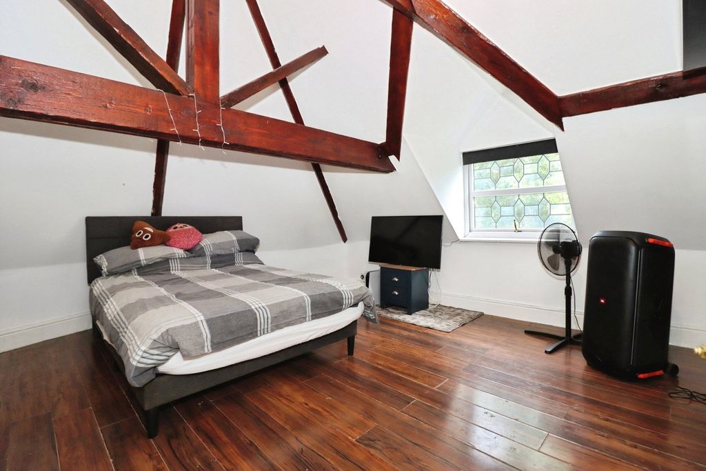 Property photo 2 of 13 Pbox-Img.Jpg