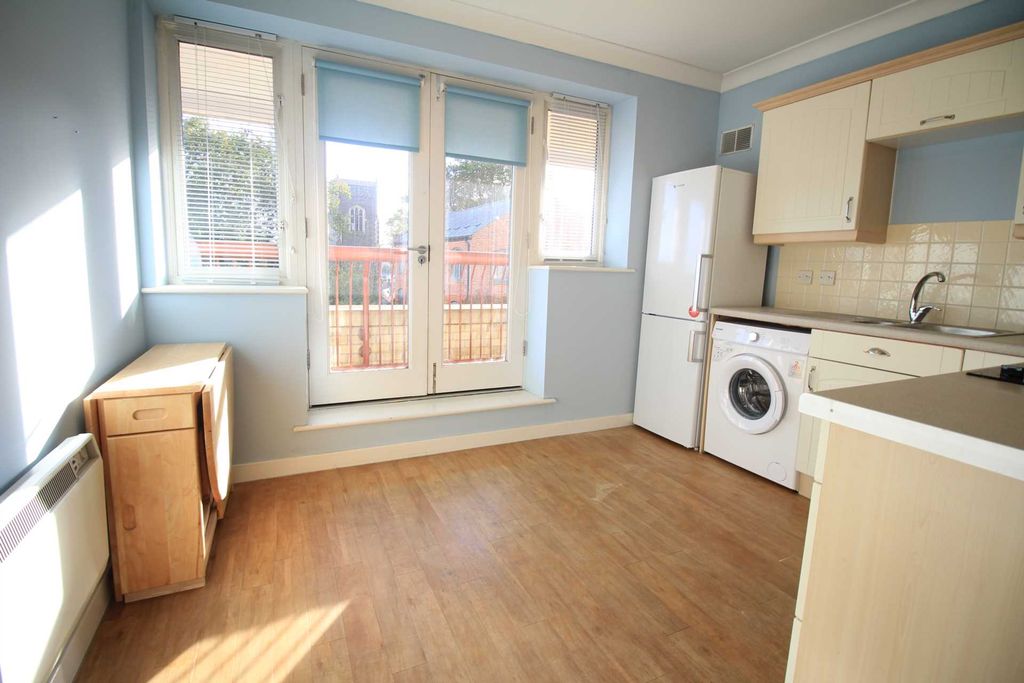 Property photo 3 of 15