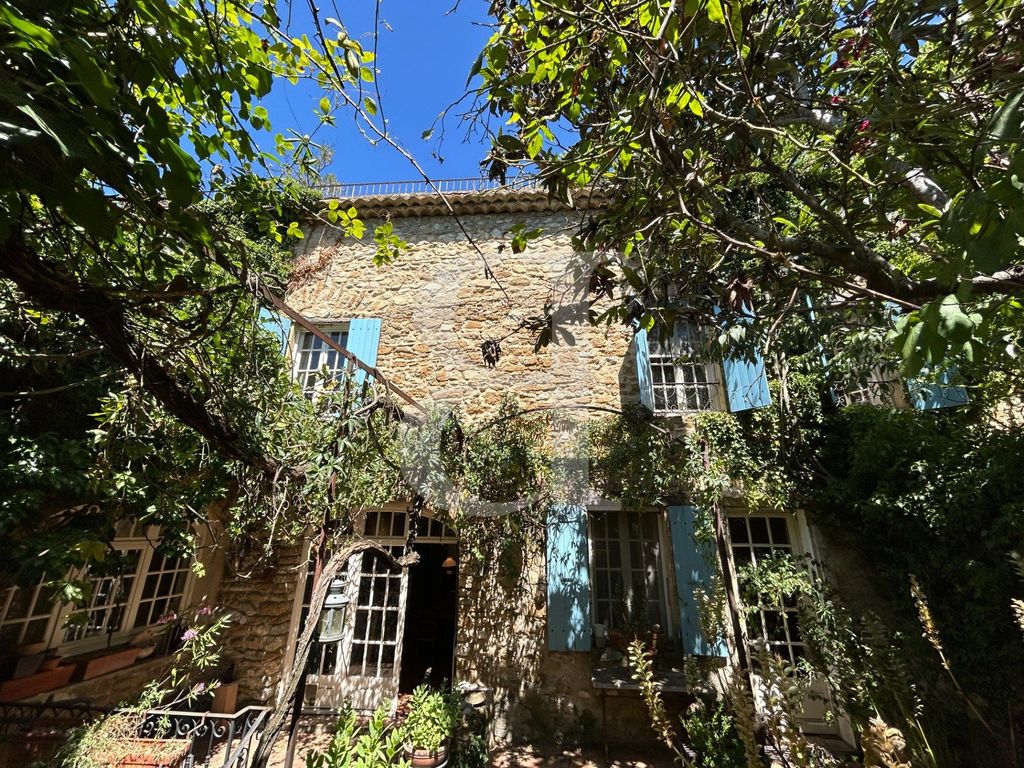 Property photo 2 of 31