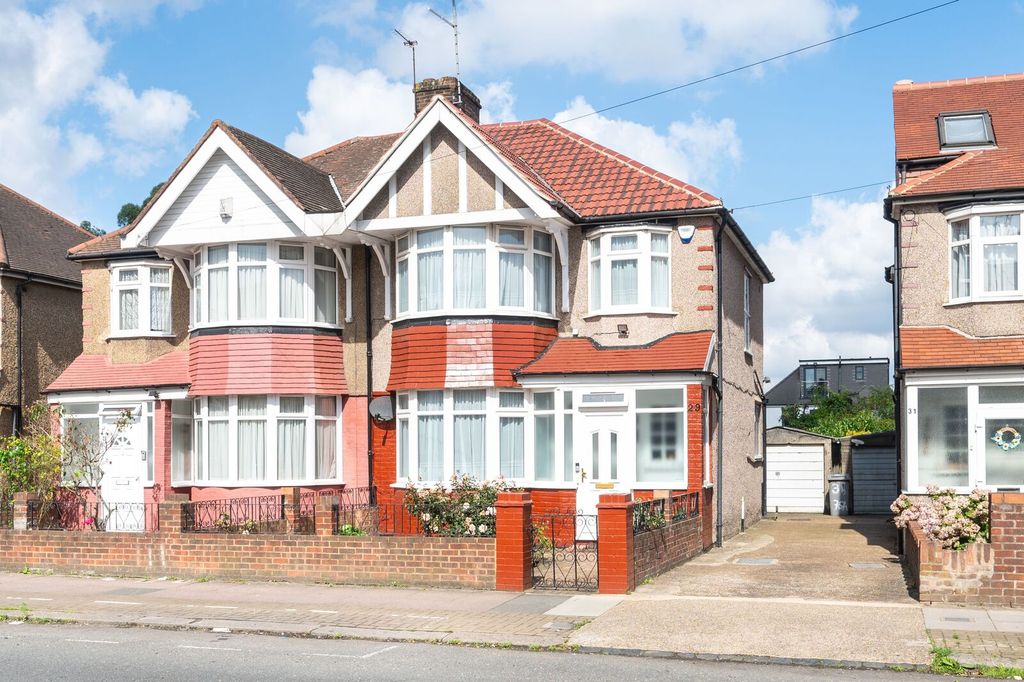 Property photo 3 of 18