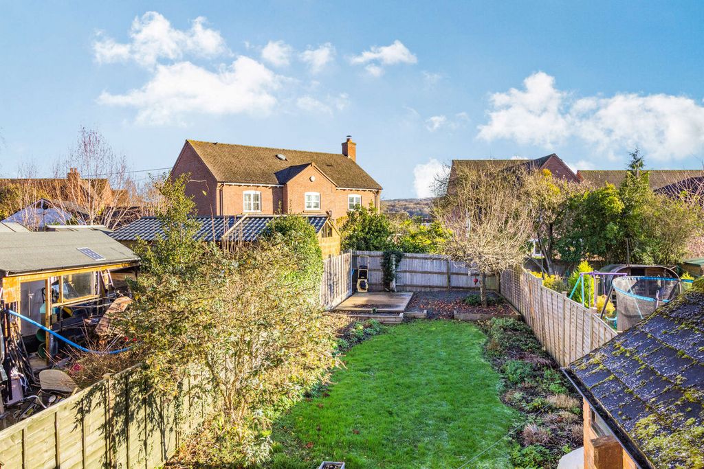 Property photo 2 of 25