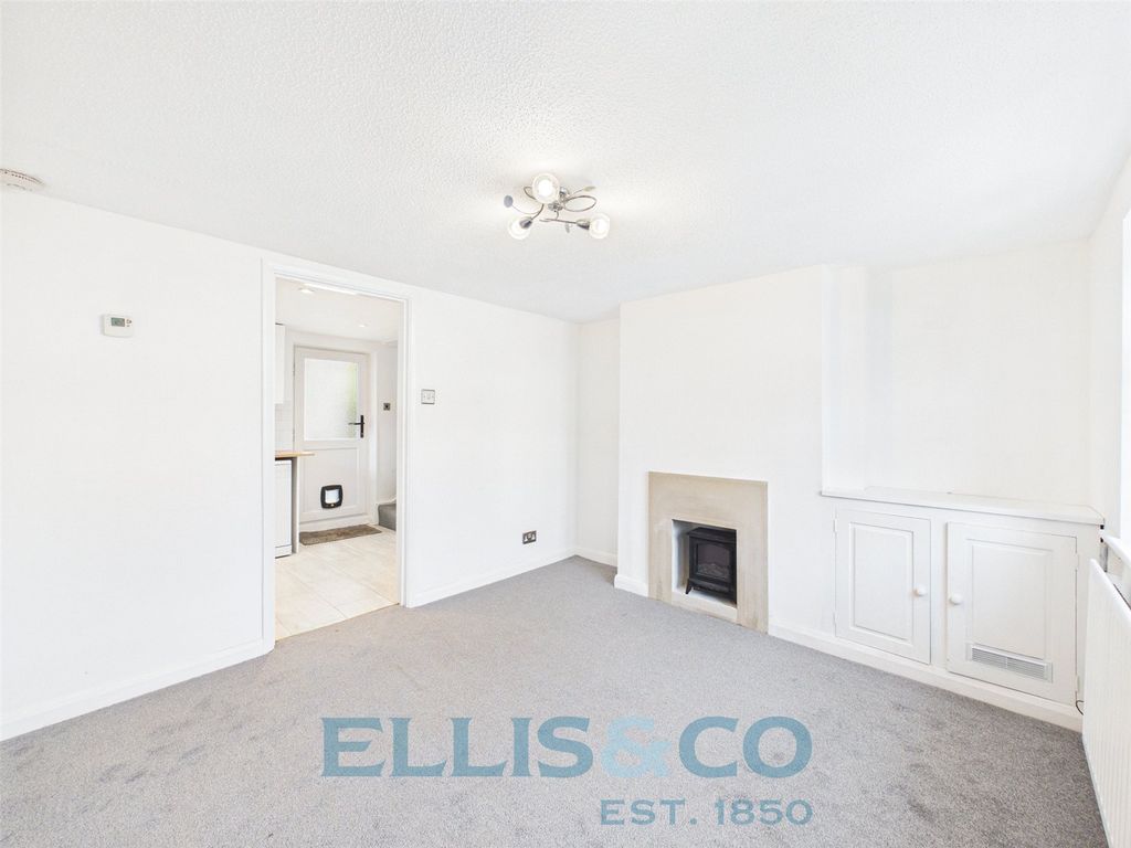 Property photo 2 of 11 Picture No. 14