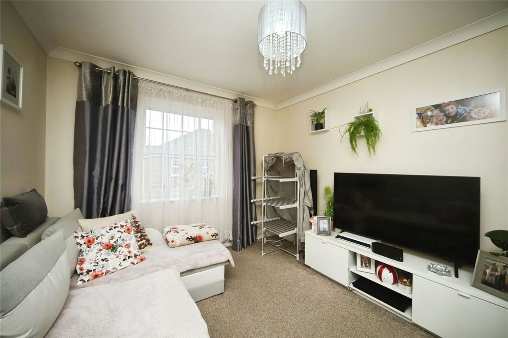 Property photo 2 of 11 Picture No. 43