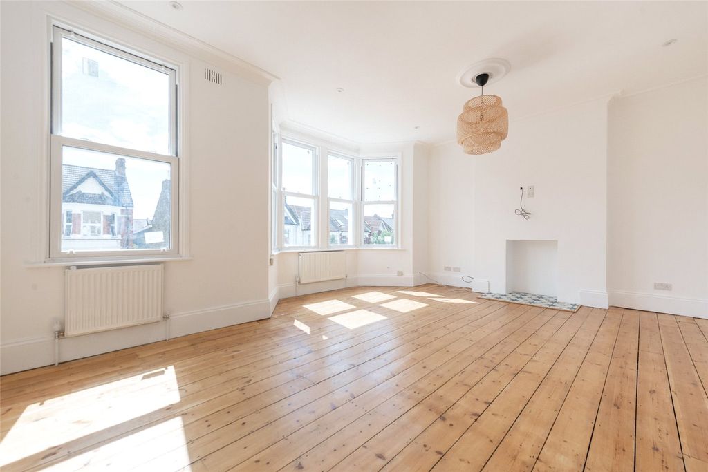 Property photo 1 of 10 Picture No. 01