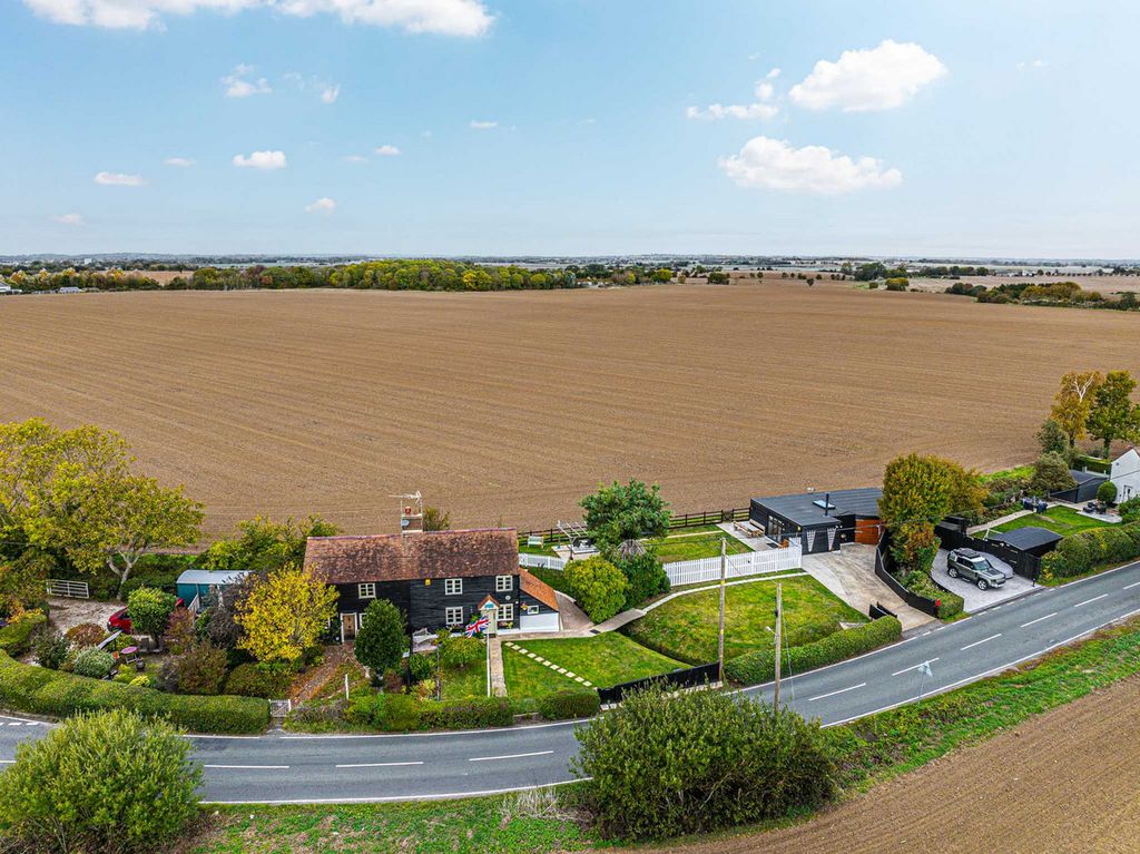 Property photo 3 of 40